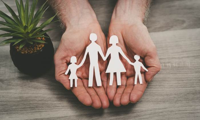 Deciding on the Best Life Insurance Policy for Your Family