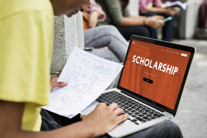 Navigating the Sea of Scholarships: A Information to Selecting the Proper Scholarship for You