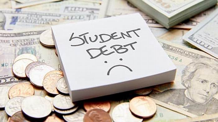 Student Loans: Consolidation vs. Refinancing